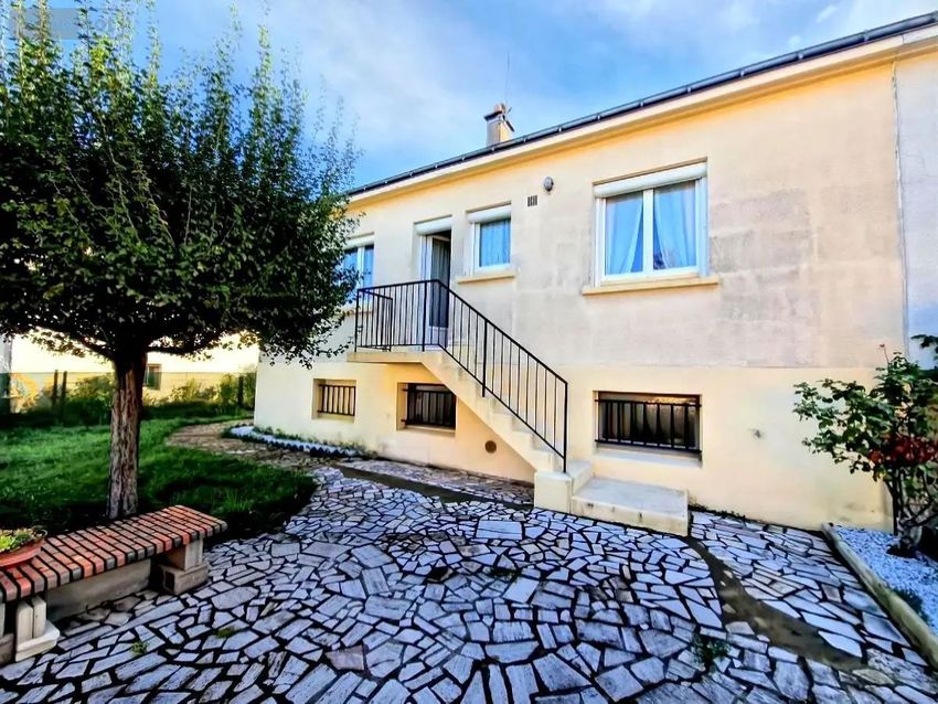 Image Façade à  maison individuelle de Fondettes