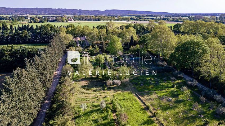 Image Vue à  maison de maître de Saint-Rémy-de-Provence