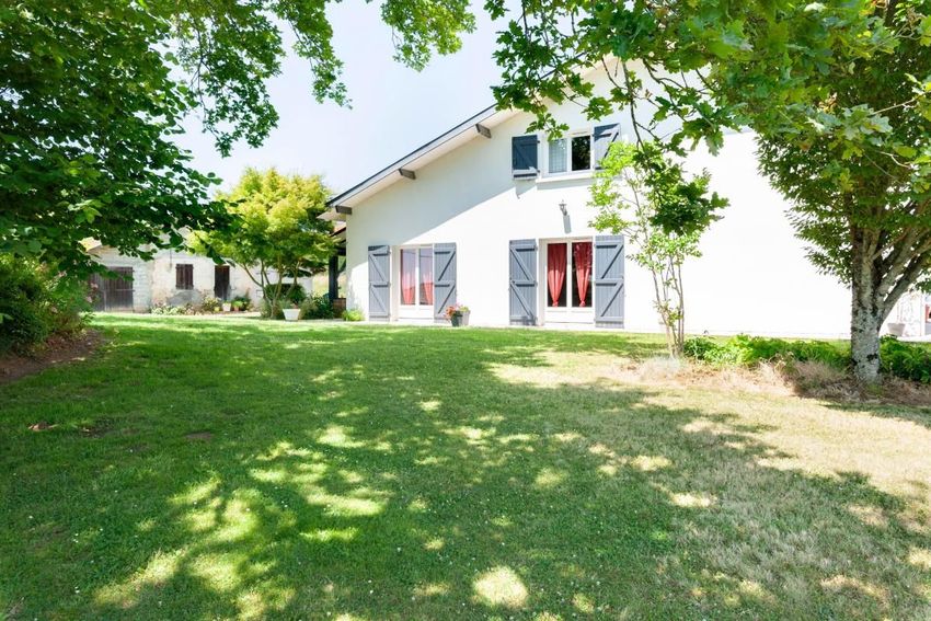 Image Façade à  propriété agricole de Saint-Aubin