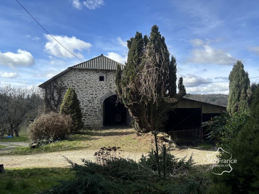 Image Façade à  maison individuelle de Parlan