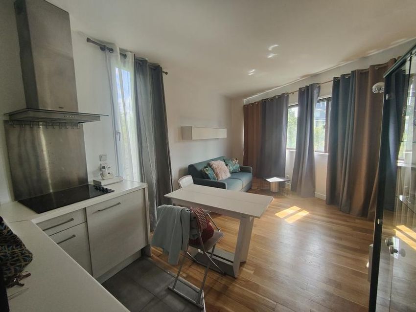Image Chambre à studio de Saint Lambert