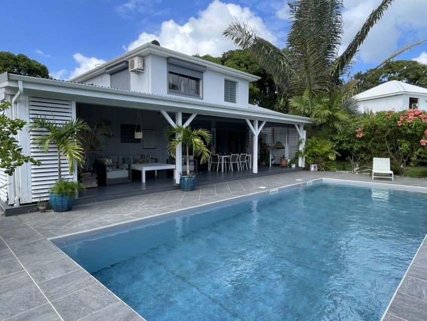 Image Piscine à  maison individuelle de Baie-Mahault