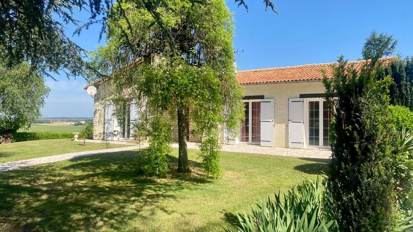 Image Façade à  maison individuelle de Saint-Gelais