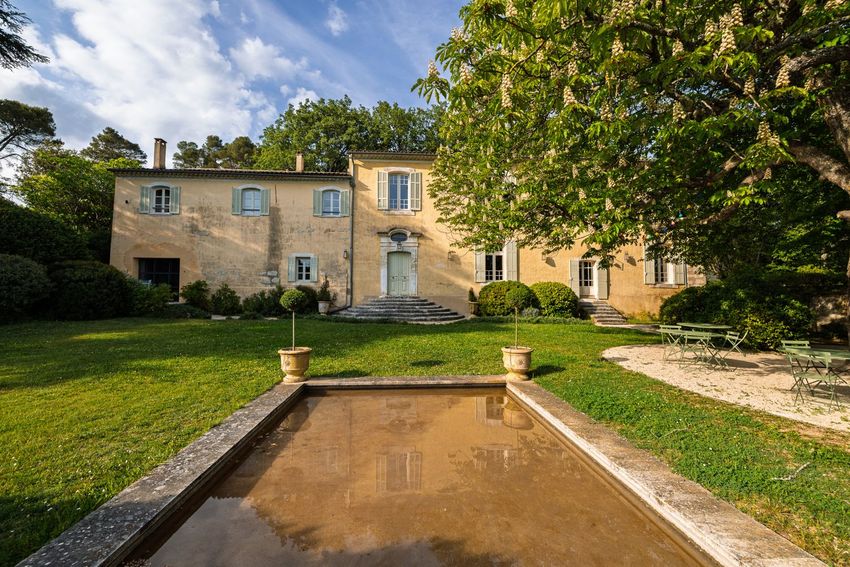 Image Façade à  propriété agricole de Aix-en-Provence