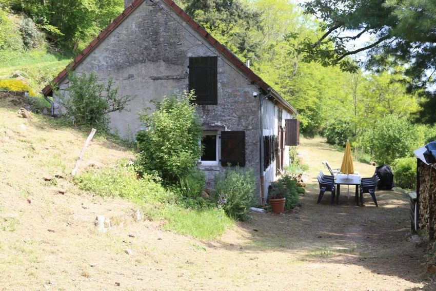 Image Façade à  propriété agricole de Mesvres