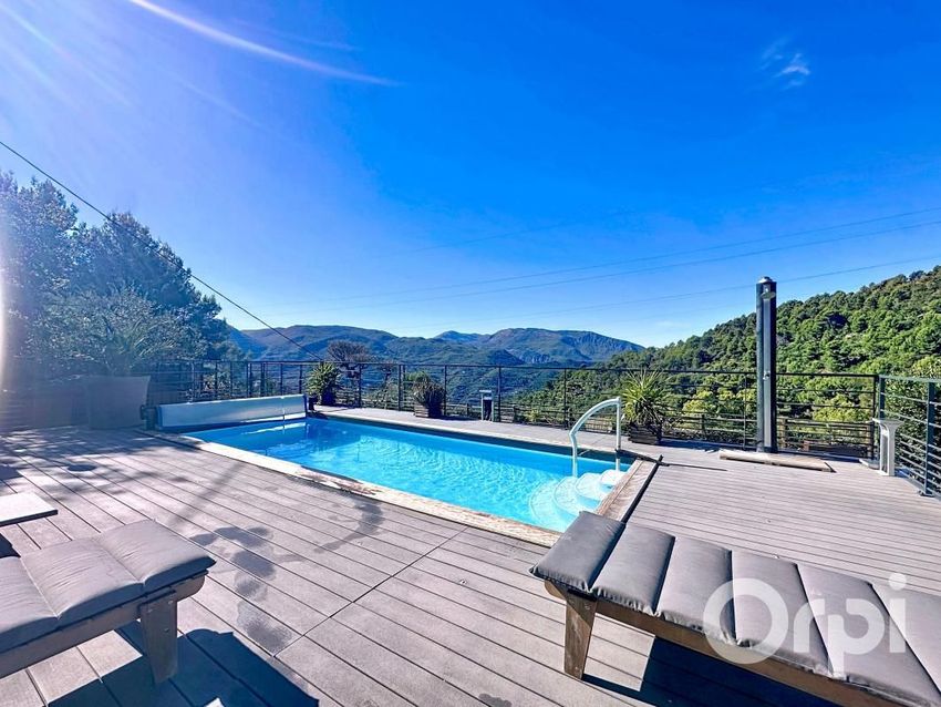 Image Piscine à  maison individuelle de La Roquette-sur-Var