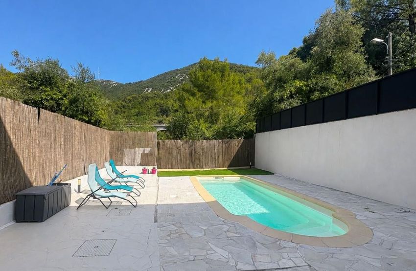 Image Piscine à  maison individuelle de Peille