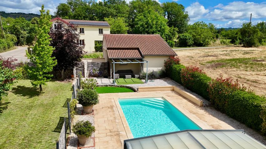 Image Piscine à  maison individuelle de Cadrieu