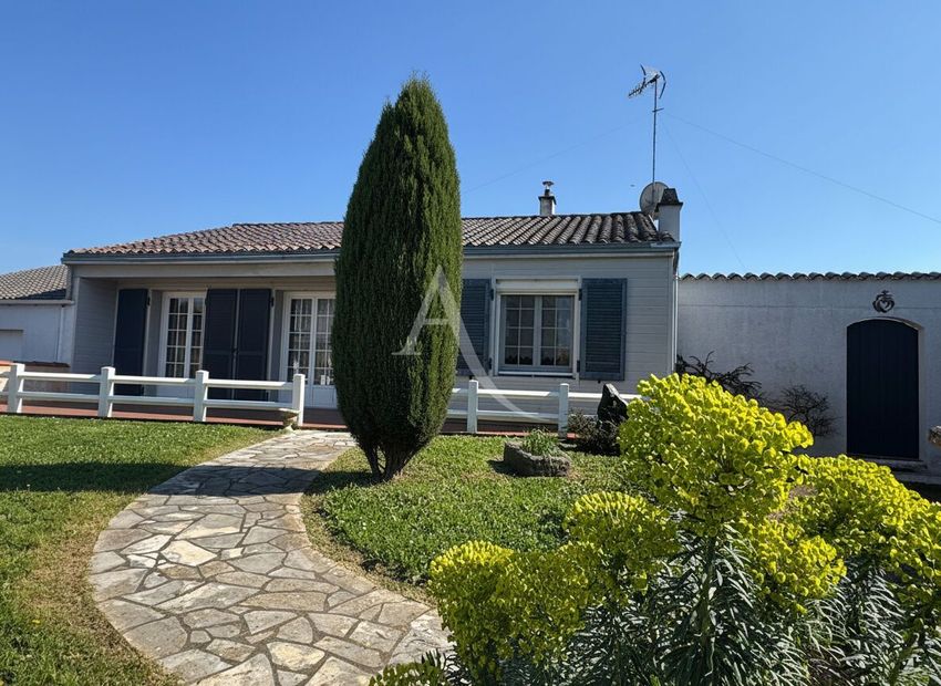 Image Façade à  maison individuelle de Le Gué-de-Velluire