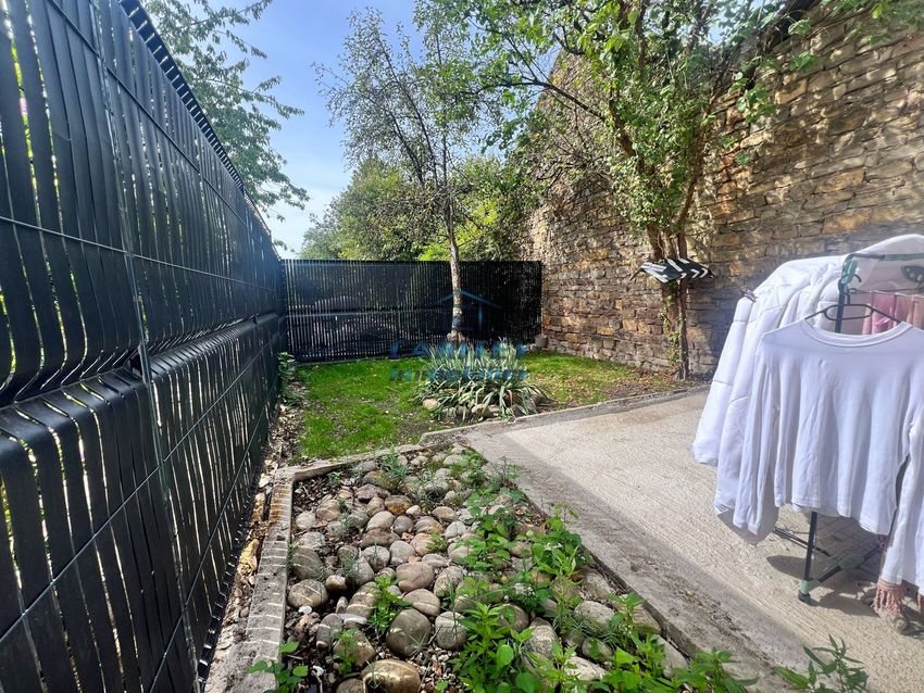 Image Jardin à  maison individuelle de Lure