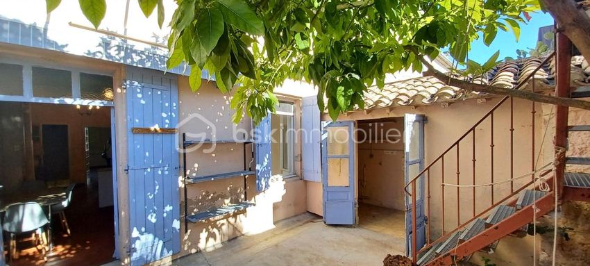 Image de  maison de village à Le Pouget
