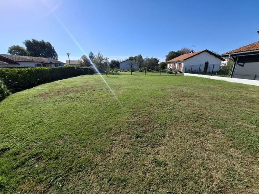 Image de terrain à Urt