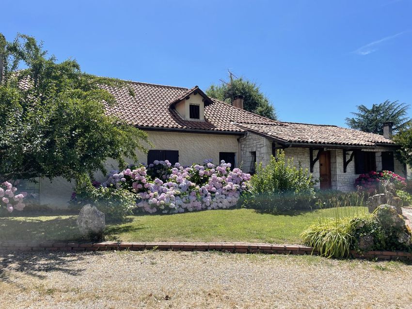 Image Façade à  maison individuelle de Prigonrieux