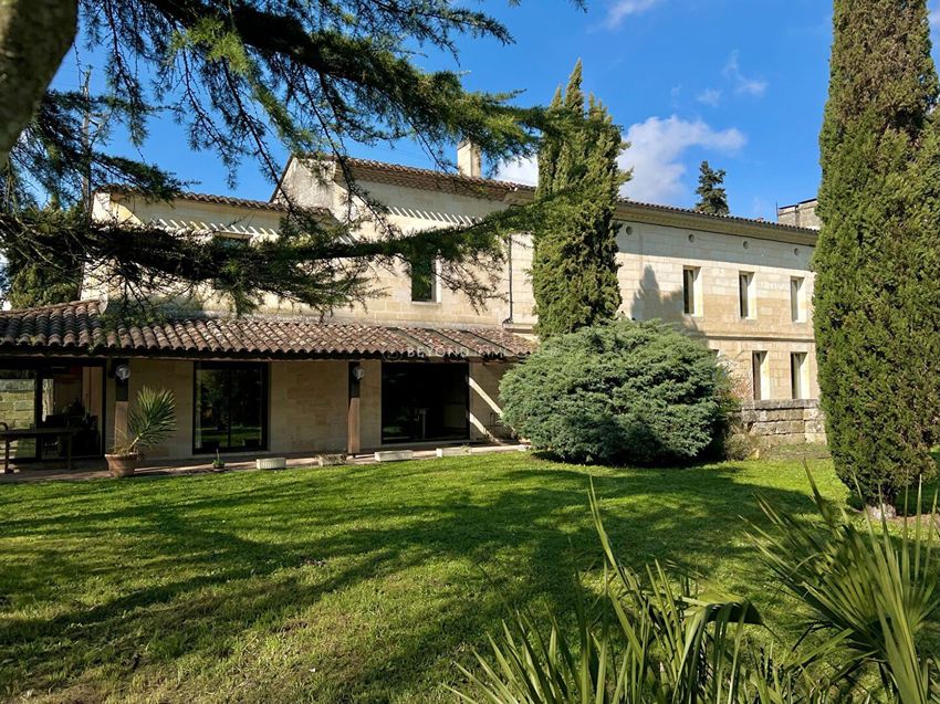 Image Façade à  maison individuelle de Saint-Émilion