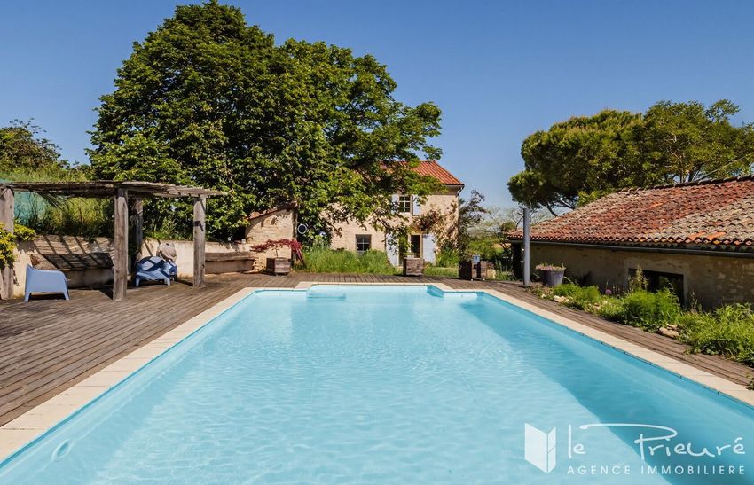 Image Piscine à  maison individuelle de Carlus