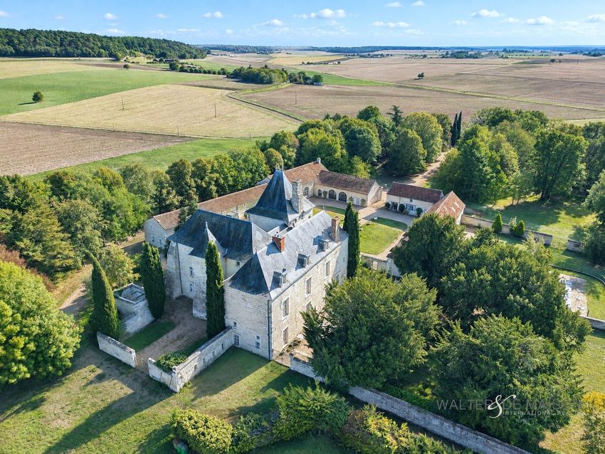 Image Façade à  château de Razines