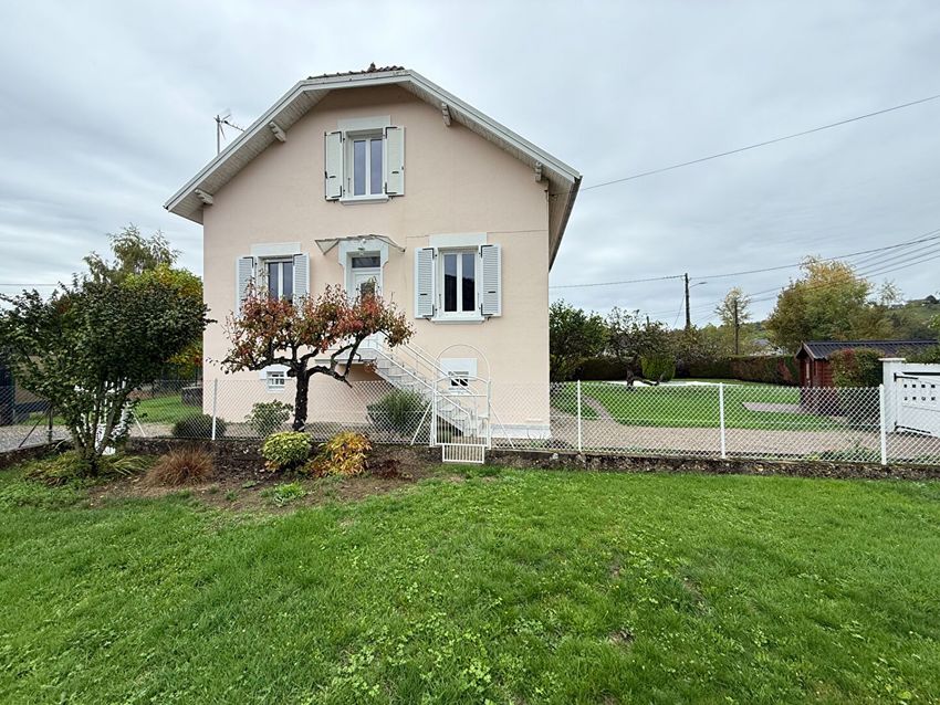 Image Façade à  maison individuelle de Saint-Béron