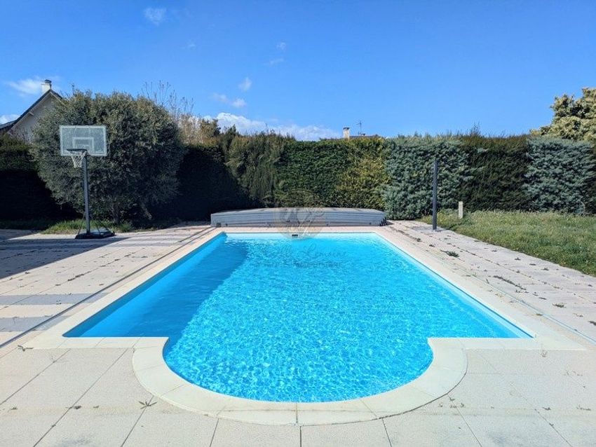Image Piscine à  maison individuelle de Feyzin