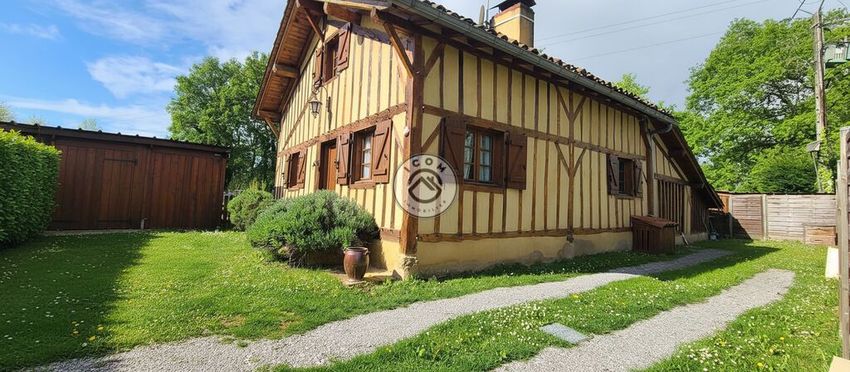 Image Façade à  maison individuelle de Bascons