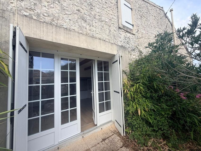 Image Façade à  maison individuelle de Sainte-Gemme