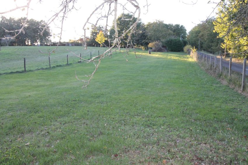 Image de terrain à Saint-Capraise-de-Lalinde