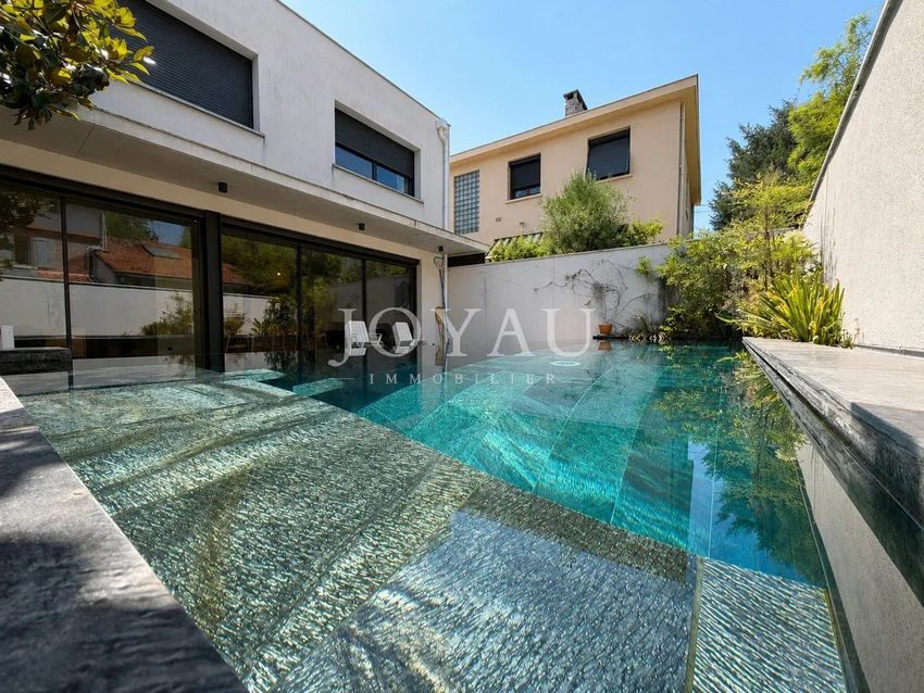 Image Piscine à  maison individuelle de 197 Avenue Raymond Naves