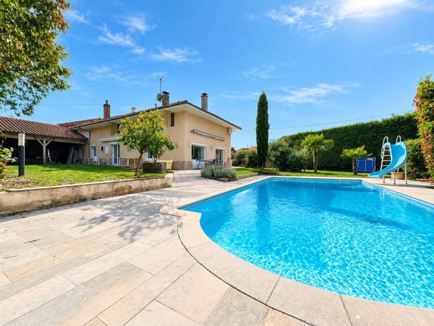 Image Piscine à  maison individuelle de Viriat