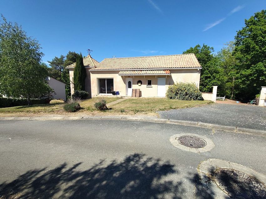 Image Façade à  maison individuelle de Coursac
