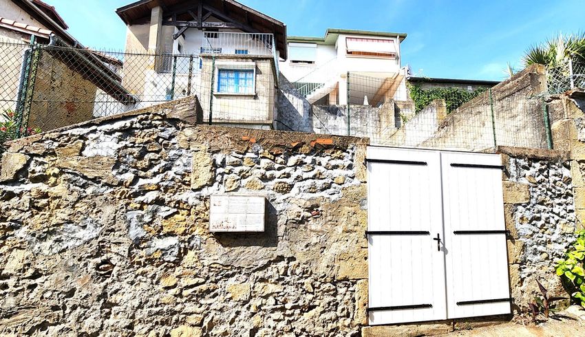 Image Façade à  maison mitoyenne de Mugron