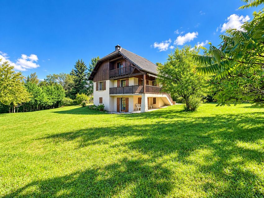 Image Façade à  maison individuelle de Saint-Sauveur