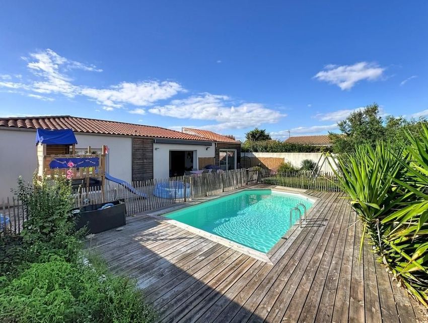 Image Piscine à  maison individuelle de Puilboreau