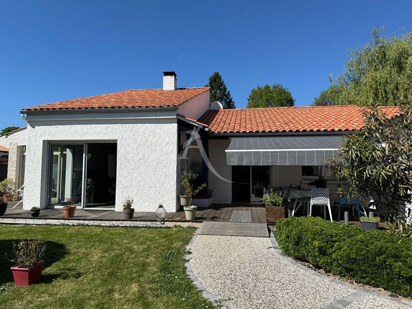 Image Façade à  maison mitoyenne de Moutiers-les-Mauxfaits