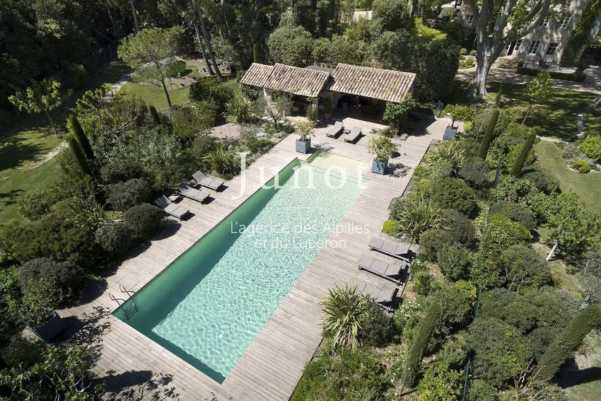 Image Piscine à  maison traditionnelle de Saint-Rémy-de-Provence