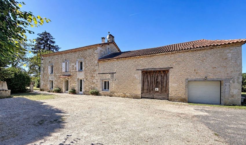 Image Façade à  maison individuelle de Neuvic
