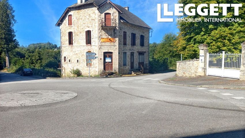 Image Façade à  maison individuelle de La Roche-Canillac