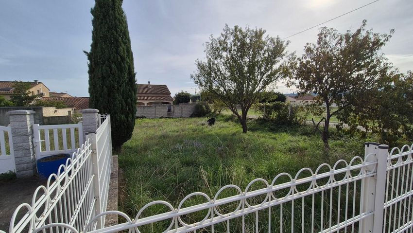 Image de terrain à Pont-Saint-Esprit