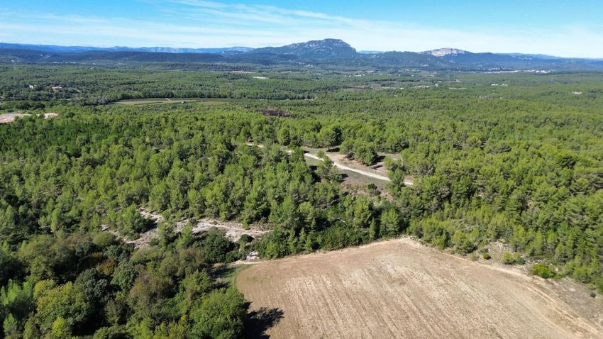 Image Vue à terrain de Saint-Vincent-de-Barbeyrargues