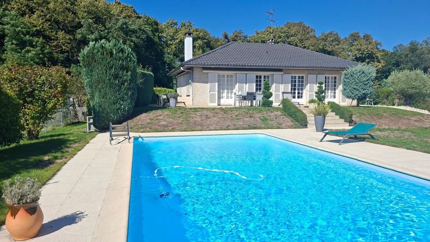 Image Piscine à  maison individuelle de Montagnat
