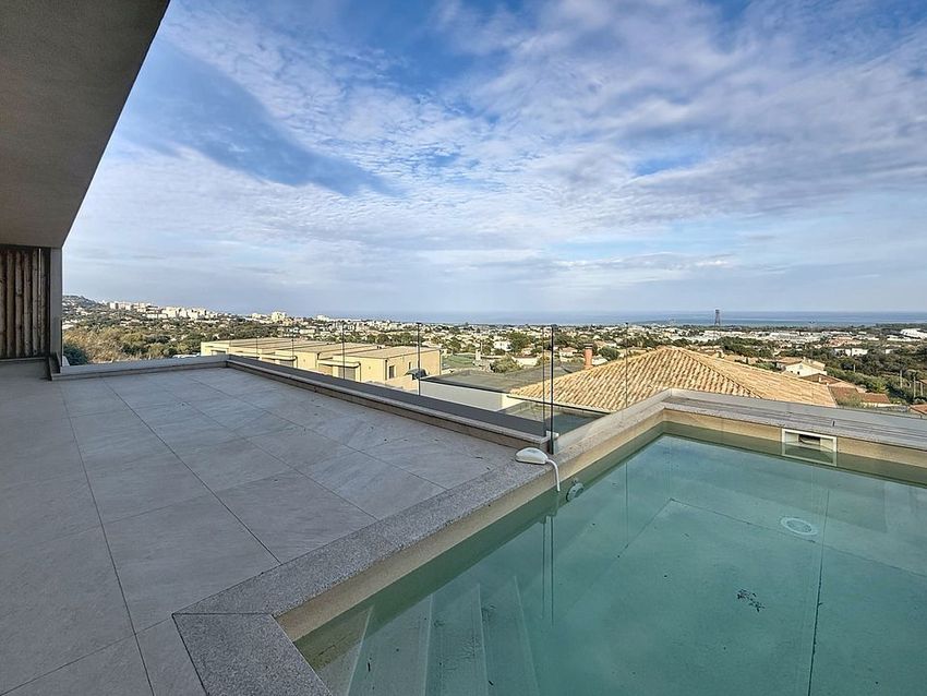 Image Piscine à  maison individuelle de Furiani