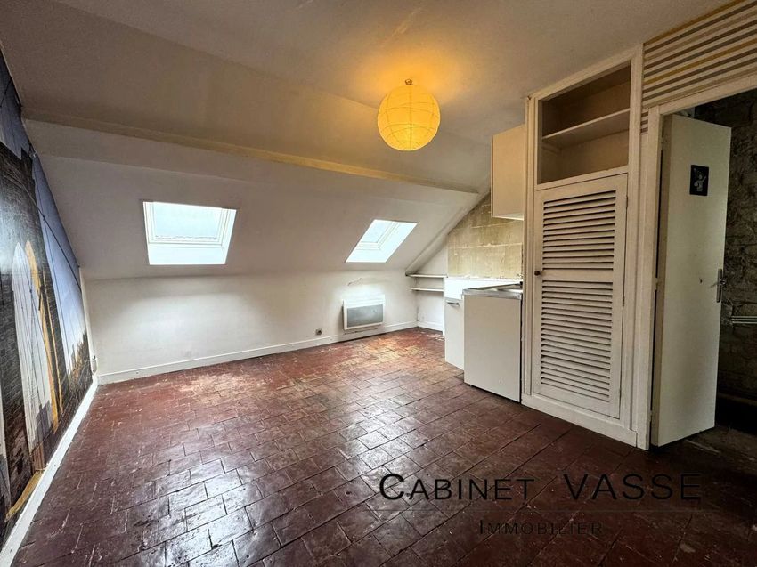 Image Pièce à studio de 1 Rue Arcisse de Caumont