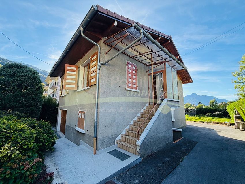 Image Façade à  maison individuelle de Cluses