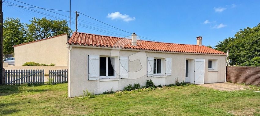 Image Façade à  maison individuelle de Le Champ-Saint-Père
