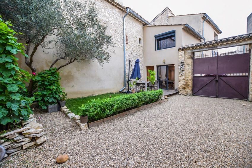 Image Façade à  maison de village de Tavel