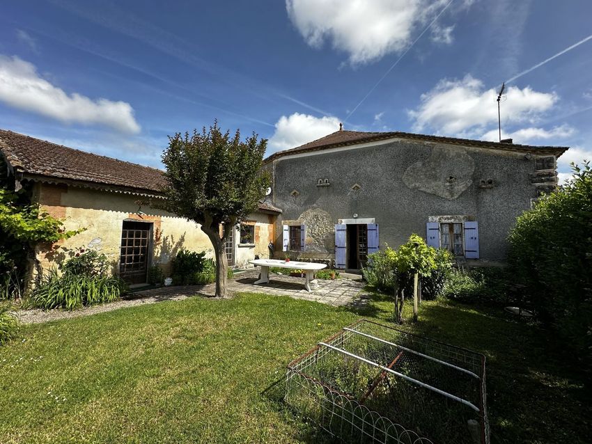 Image Façade à  maison individuelle de Sans numéro Pont Neuf Sud