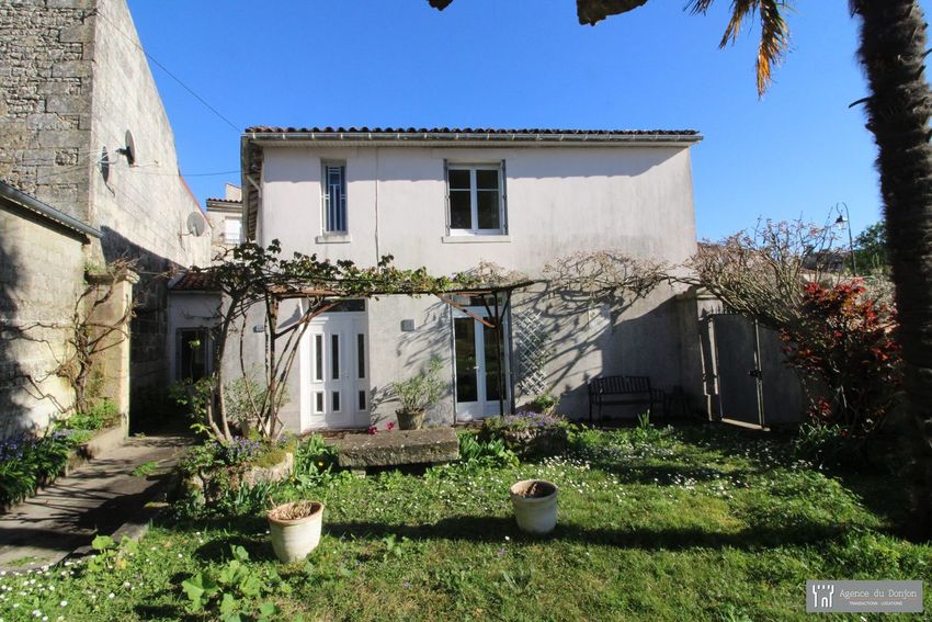 Image Façade à  maison individuelle de Pons