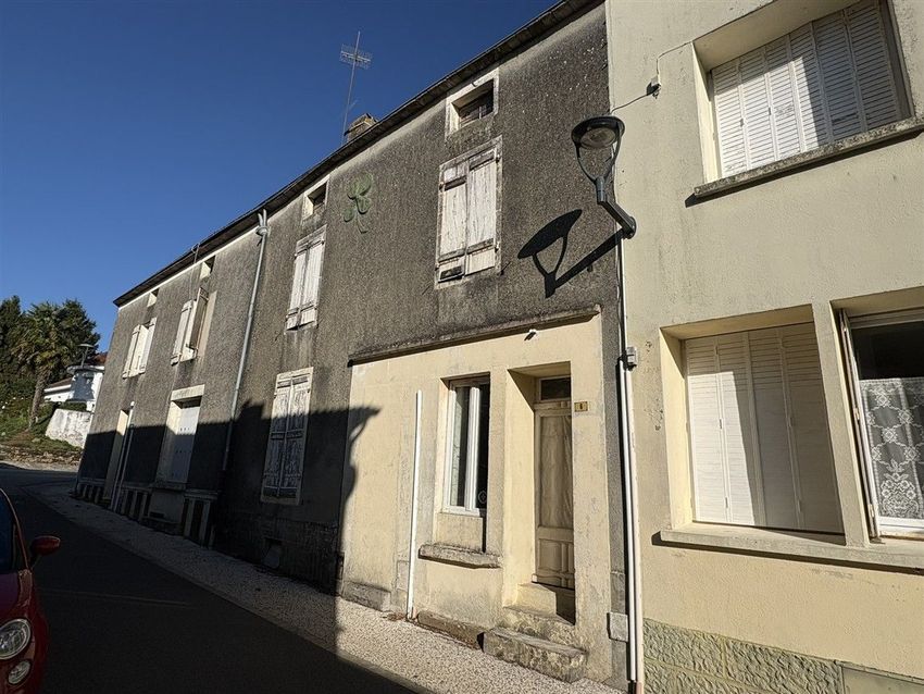 Image Vue à  maison mitoyenne de Montournais