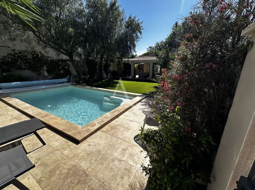 Image Piscine à  maison individuelle de Balaruc-les-Bains