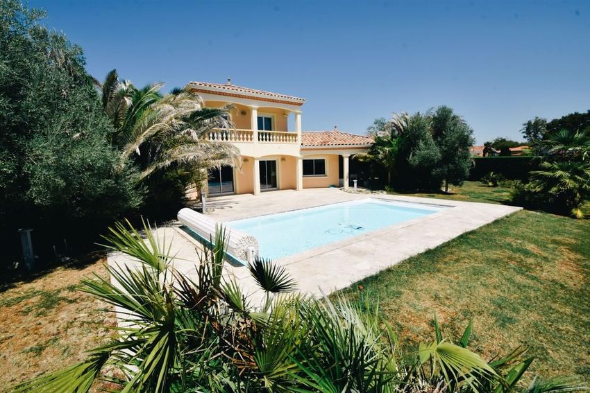 Image Piscine à  maison individuelle de Hagetmau