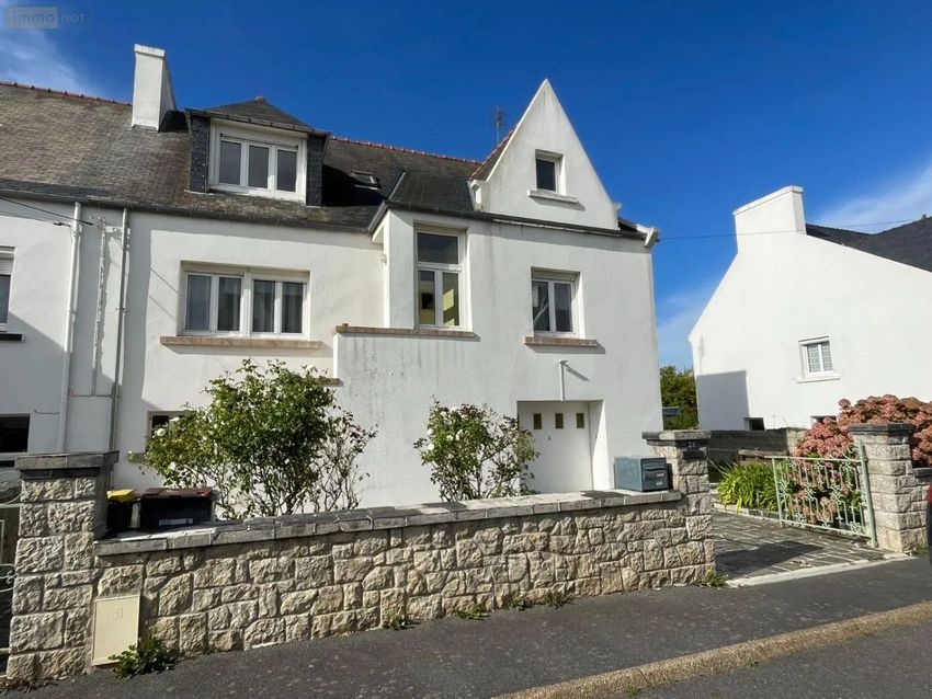 Image Façade à  maison mitoyenne de Saint-Pol-de-Léon