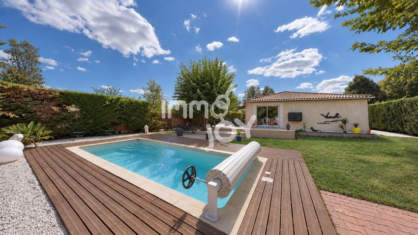 Image Piscine à  maison individuelle de Villeneuve-Tolosane